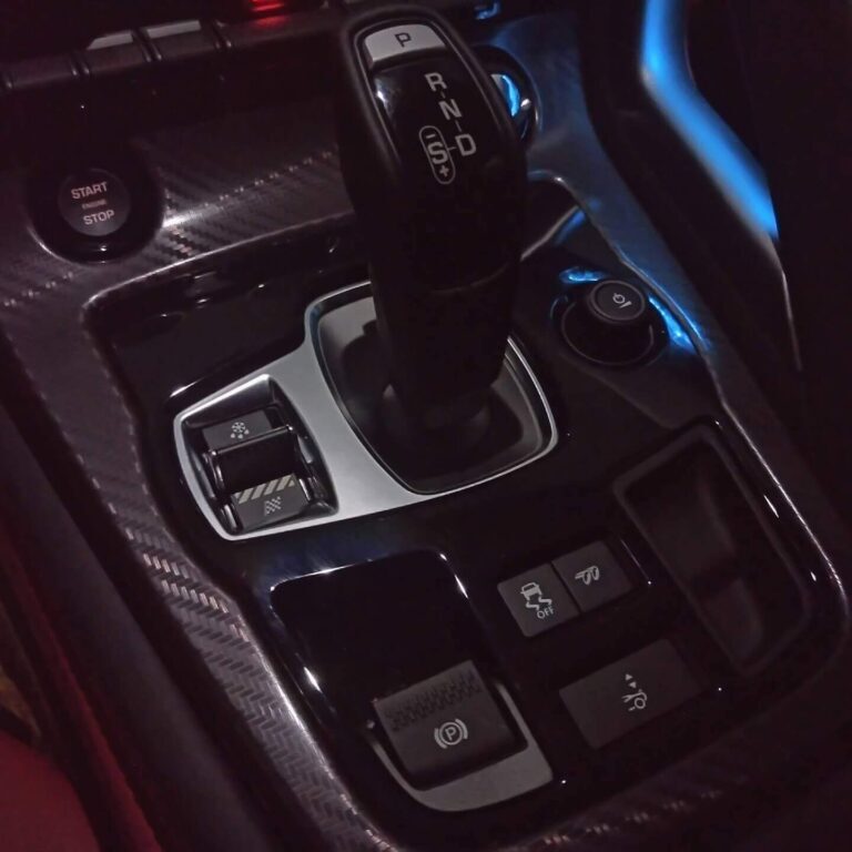 car-gear-shifter-console-night-lighting
